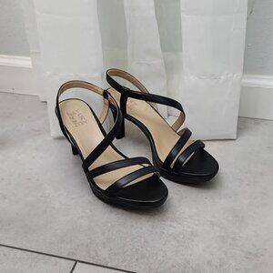 Naturalizer Brenta platform strappy black heels 7.5